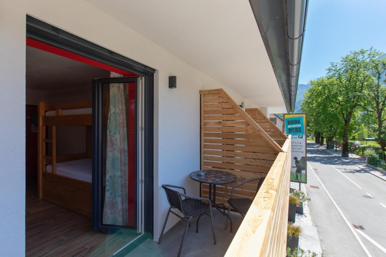 בובק Hostel Soca Rocks מראה חיצוני תמונה