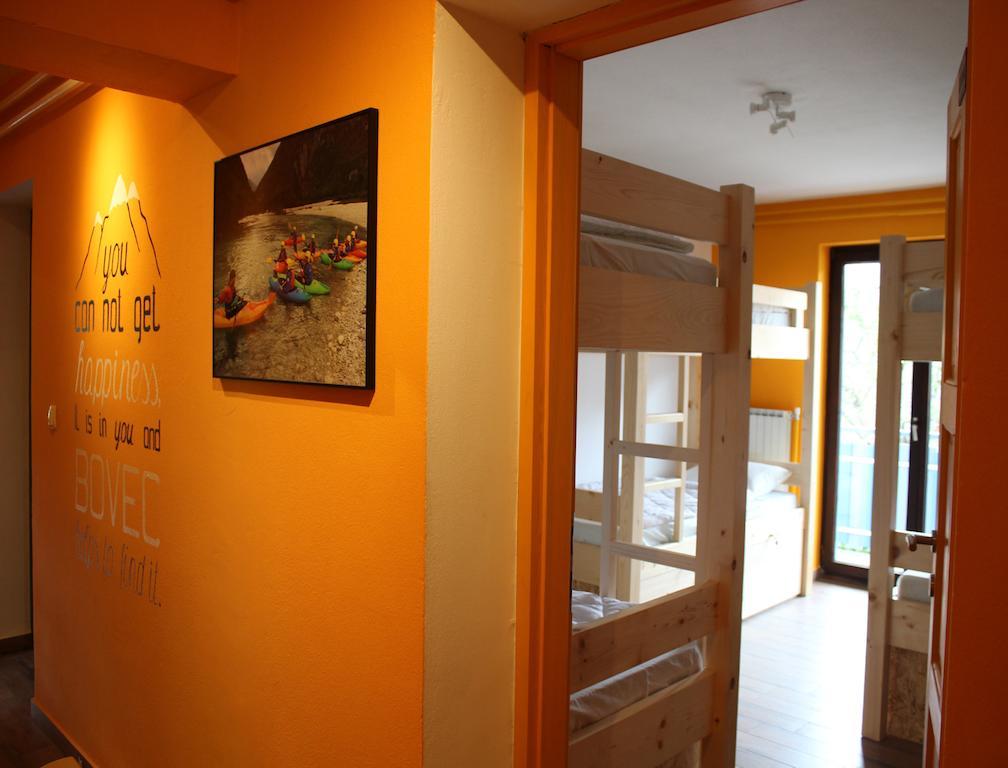 בובק Hostel Soca Rocks מראה חיצוני תמונה